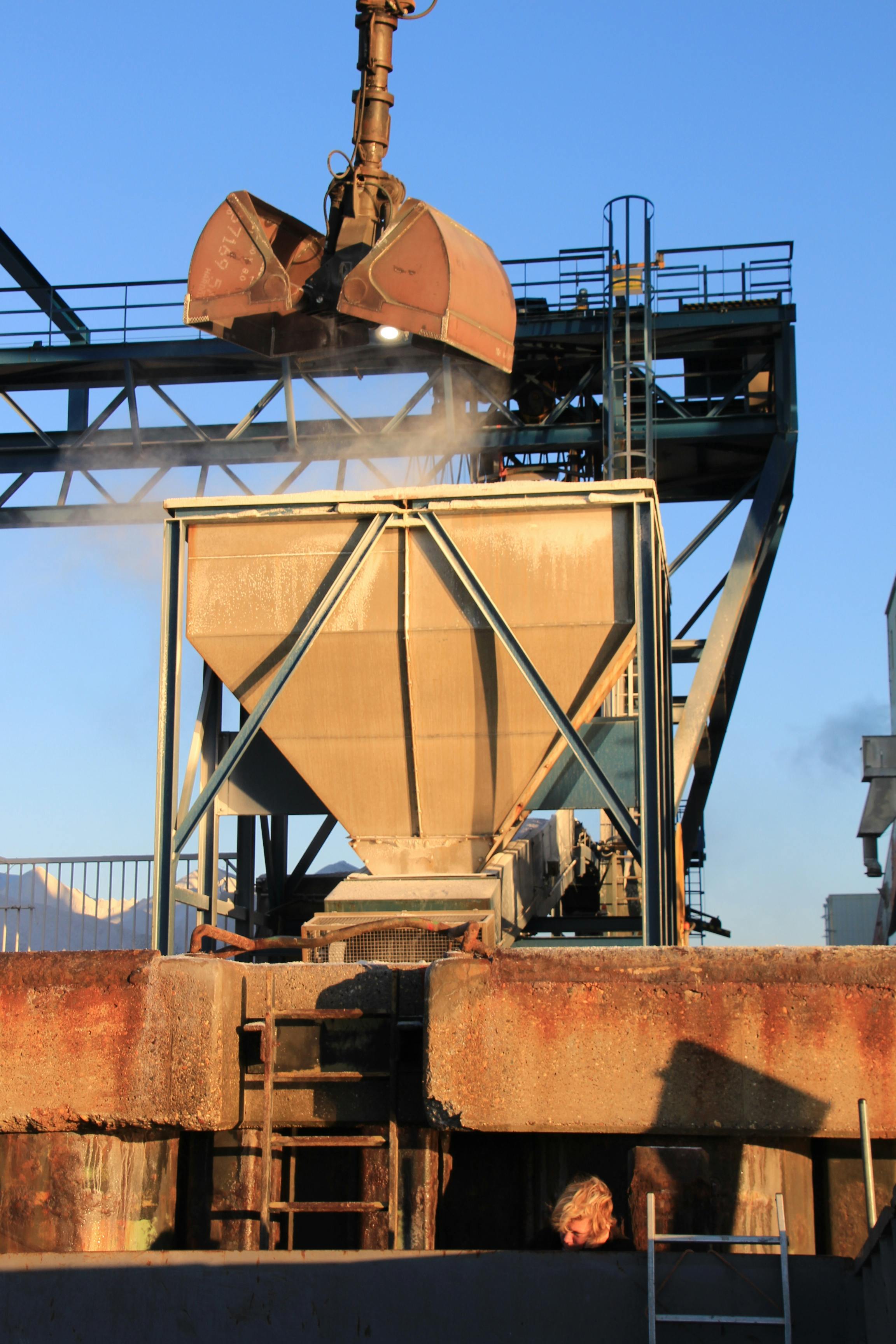 Hoppers & Chutes